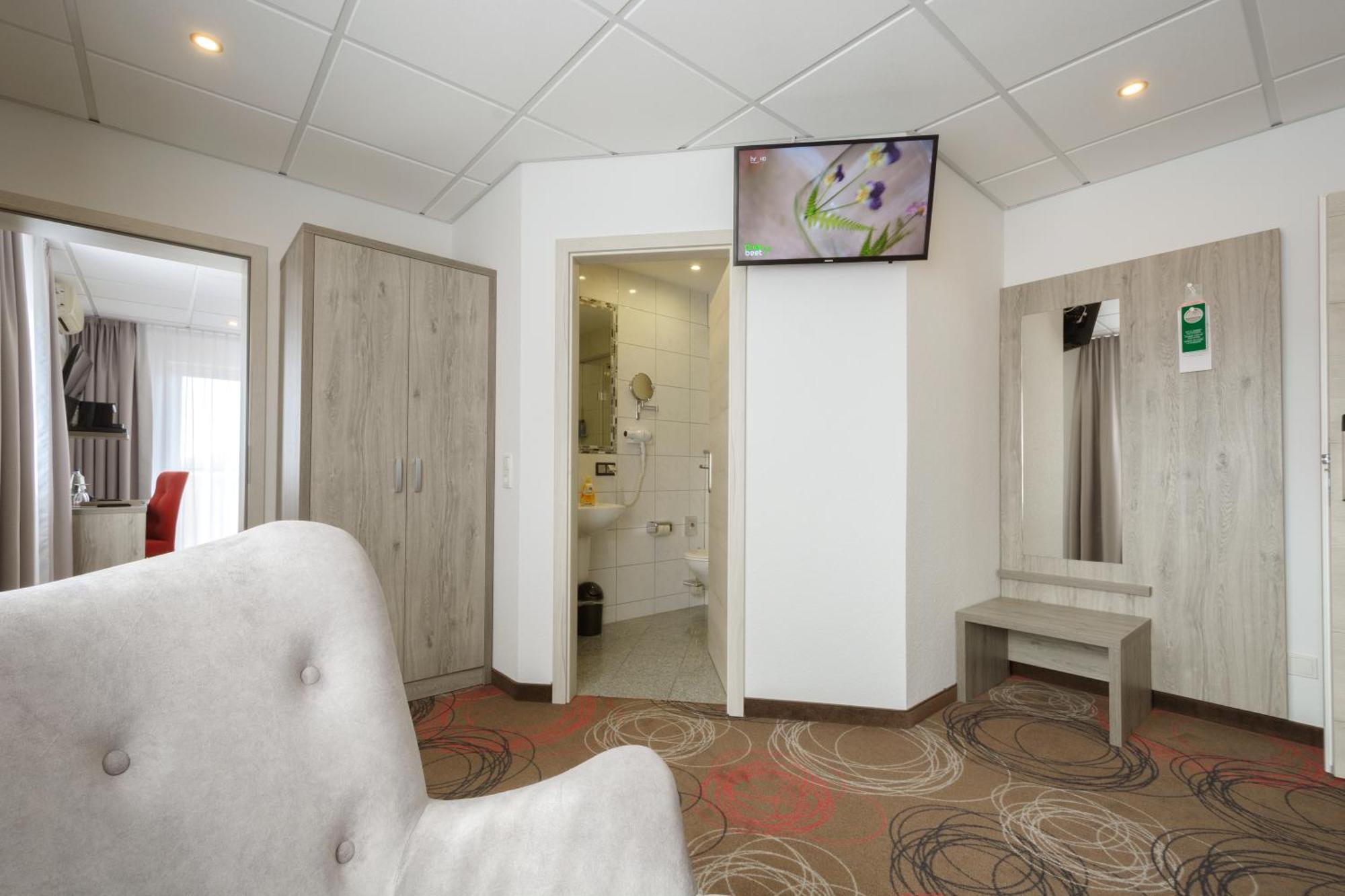 Hotel Engelhorn Лаймен Экстерьер фото