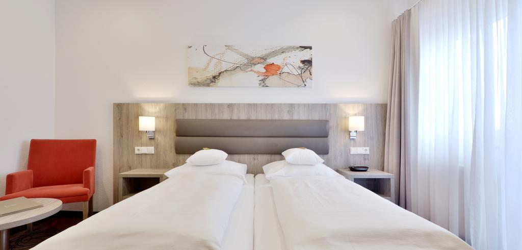 Hotel Engelhorn Лаймен Экстерьер фото