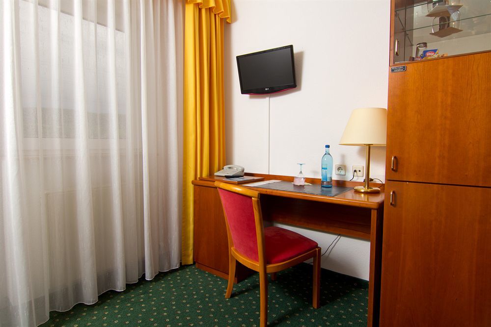 Hotel Engelhorn Лаймен Экстерьер фото