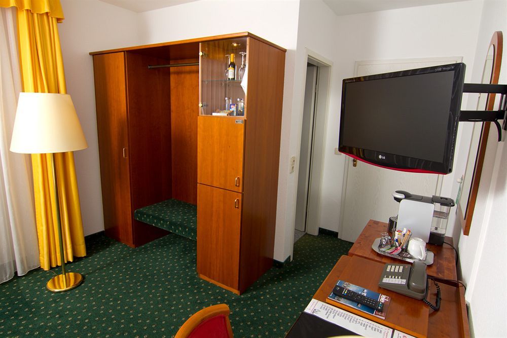 Hotel Engelhorn Лаймен Экстерьер фото